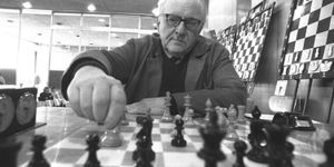 M Czerniak