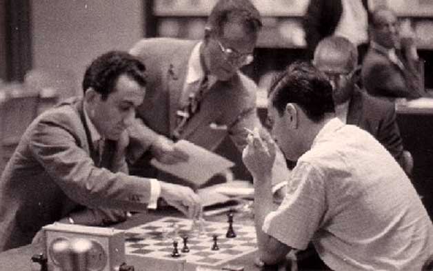 Tigran V Petrosian vs Mikhail Tal (1962)